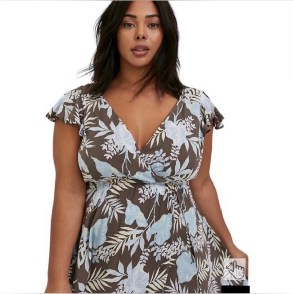 Torrid blue floral walk through romper - Picture 4 of 7